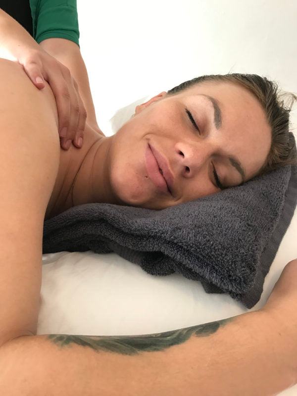 Få din partner til at give dig gravidmassage